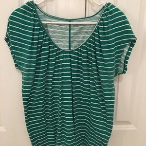Cute top perfect for spring!